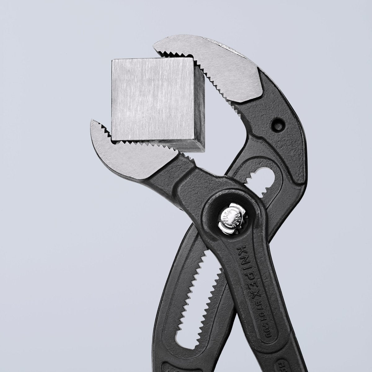 Alicates para bomba de agua Knipex Cobra® XL de 16" 87 01 400 US