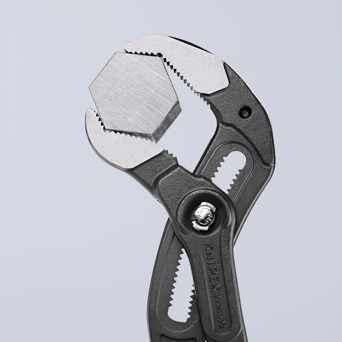 Alicates para bomba de agua Knipex Cobra® XL de 16" 87 01 400 US